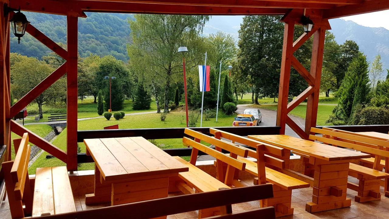 Hotel Mladost Tjentiste Ngoại thất bức ảnh