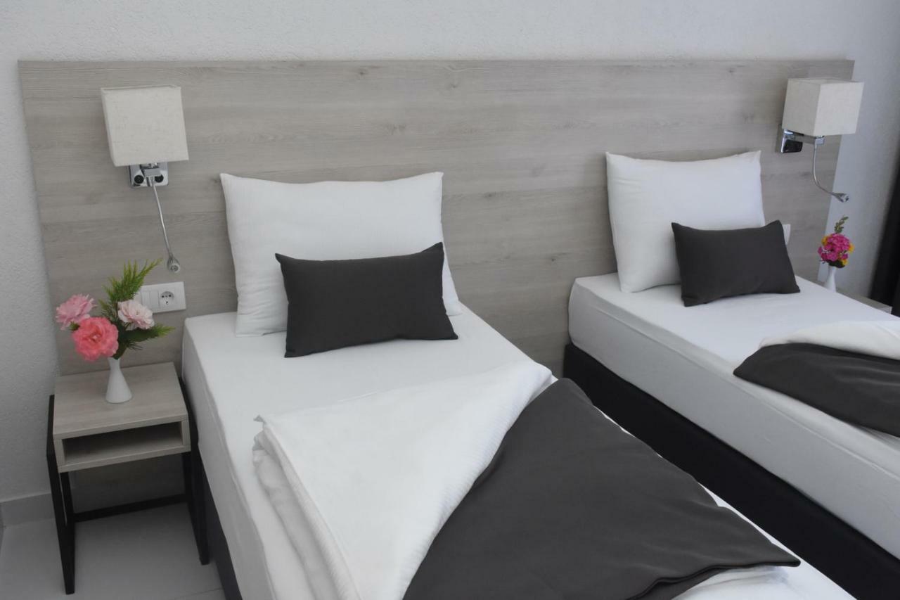 Hotel Mladost Tjentiste Ngoại thất bức ảnh